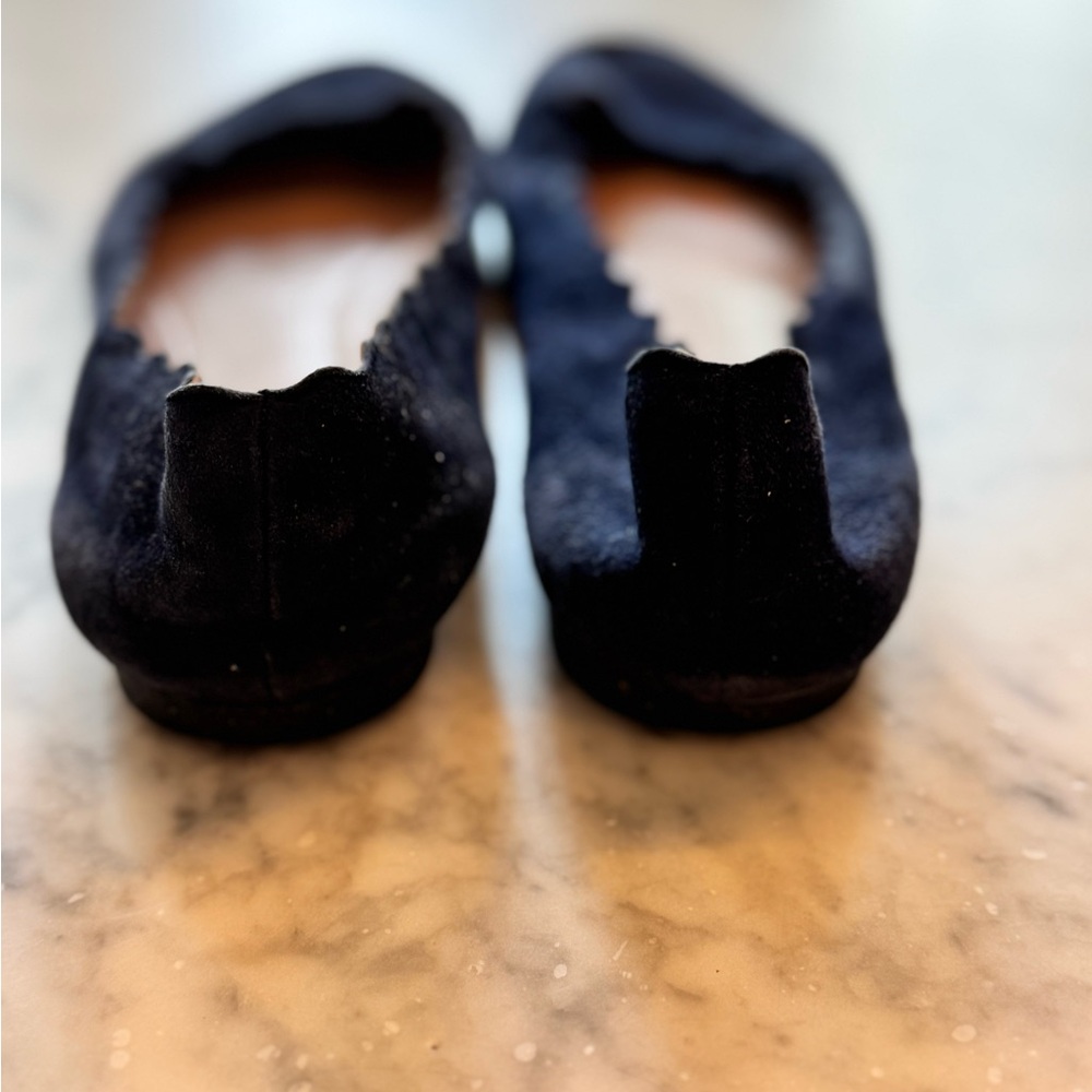Chloe’s Lauren Ballet Scalloped Navy Suede Slippers In Good Pre-Owned Condition! - Picture 2 of 5